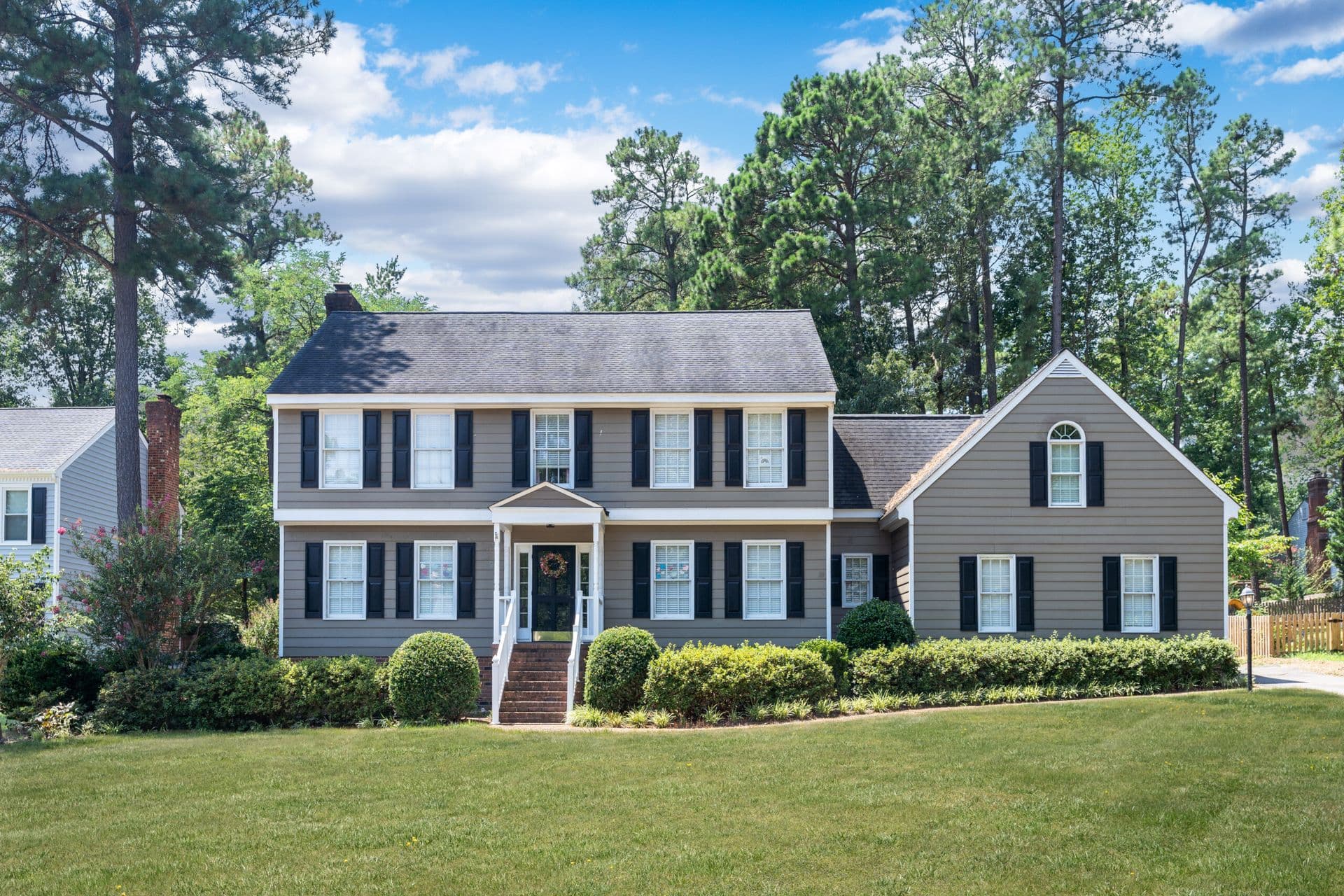 Roofing, Siding and Decking Contractors in Chestnut Hill, MA